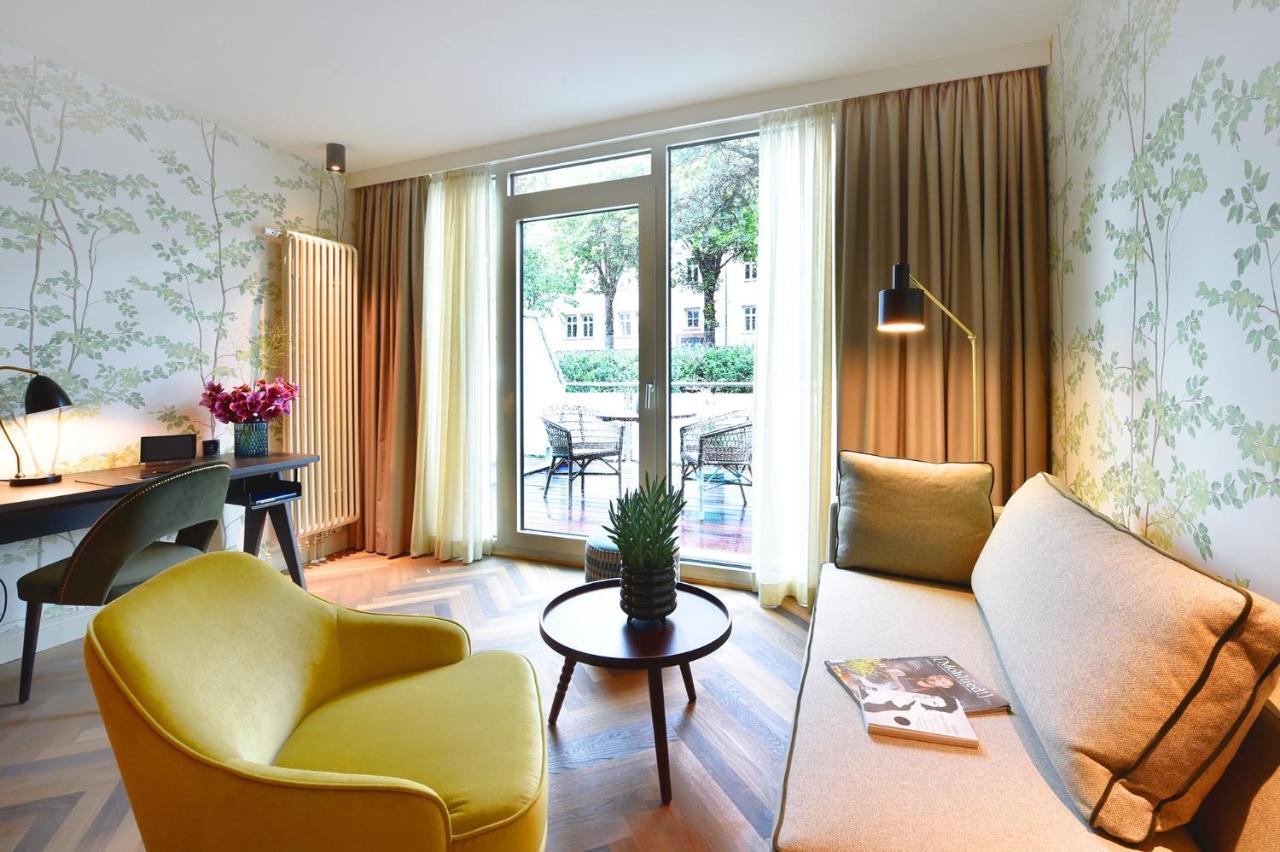 Das James Flensburgo Exterior foto A suite at the Hotel Axelmannstein
